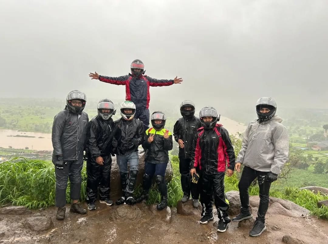 Necklace point Breakfast Ride